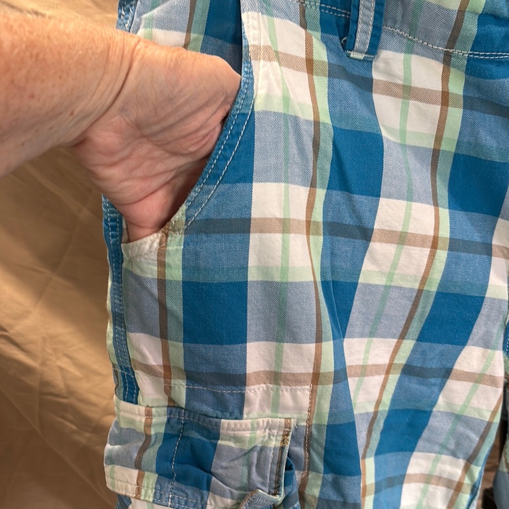 Mossimo Supply Co. Blue and White Cargo Shorts - Picture 4 of 5